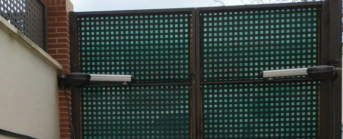 Automatismos avanzados para puertas de garaje abatibles