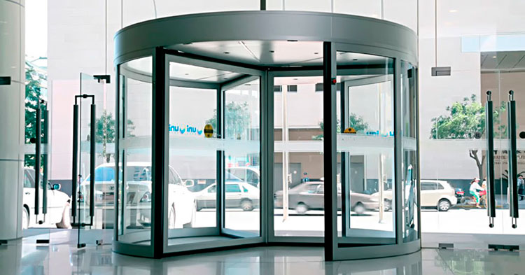 Puertas automáticas giratorias