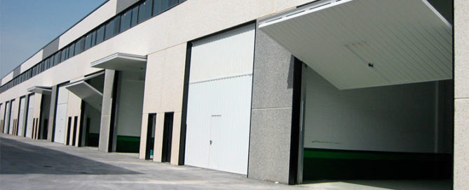 Grandes dimensiones para puertas basculantes