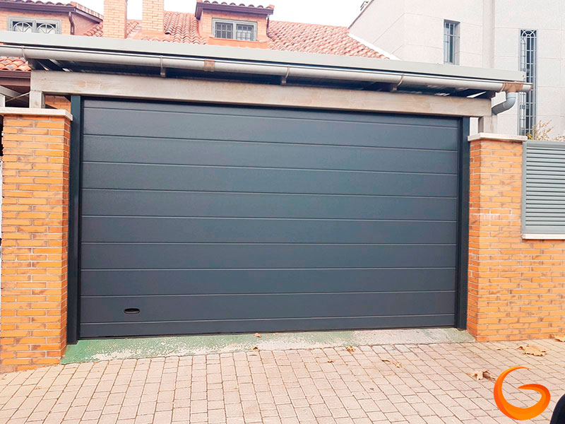 Ventajas de las puertas de garaje seccionales residenciales