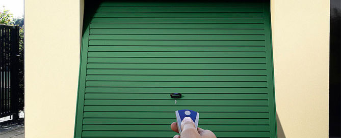 Ventajas de escoger una puerta de garaje seccional o basculante