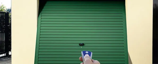 Ventajas de escoger una puerta de garaje seccional o basculante