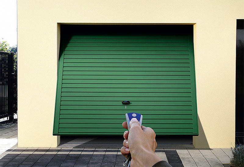 Ventajas de escoger una puerta de garaje seccional o basculante