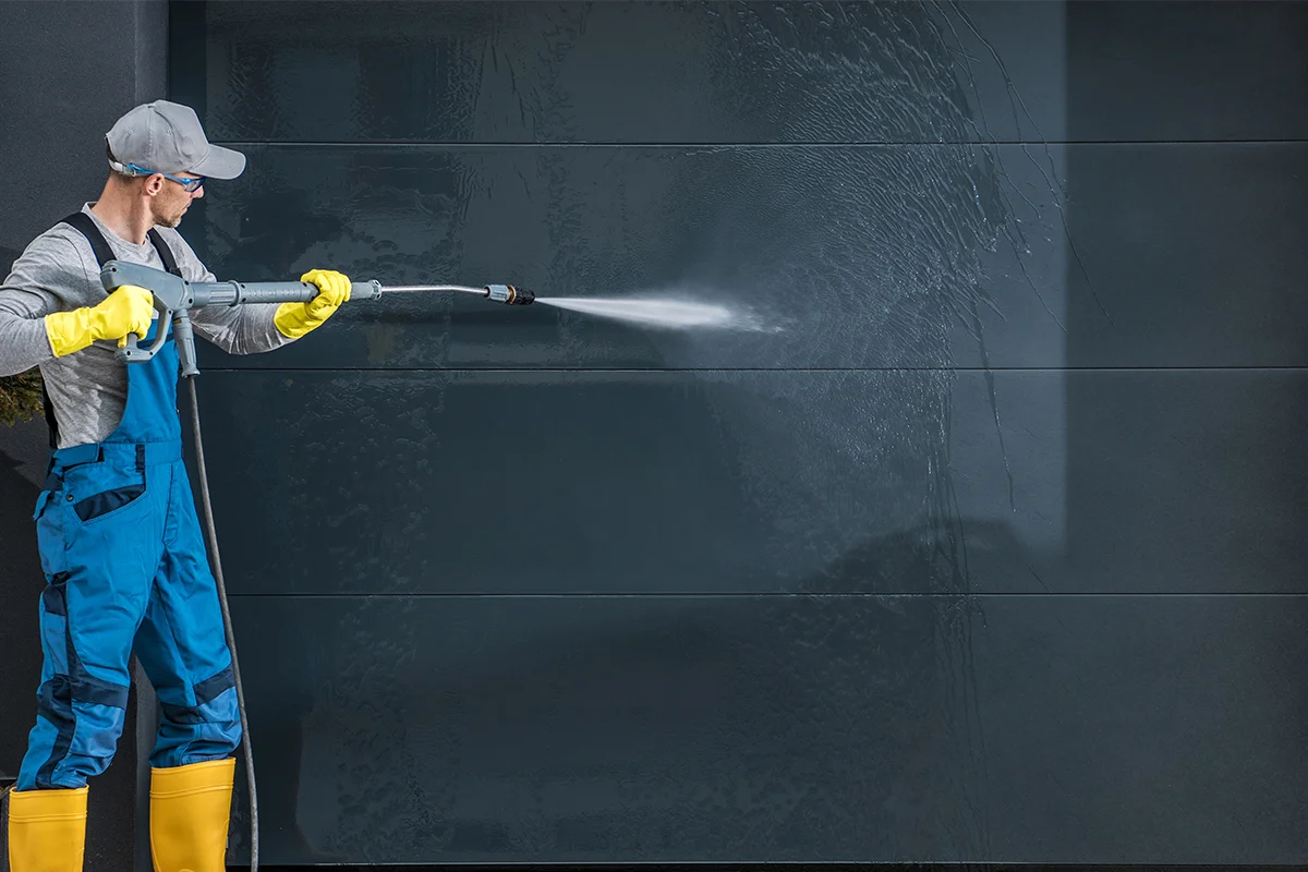 5 consejos para mantener tus puertas de garaje siempre nuevas