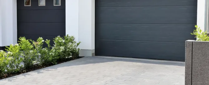 los mejores diseños de puertas de garaje para destacar tu hogar