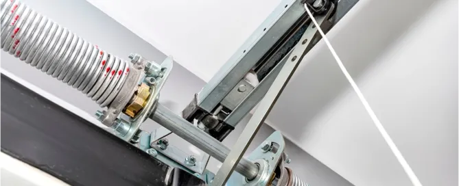 Cómo solucionar los problemas de apertura y cierre de tu puerta de garaje