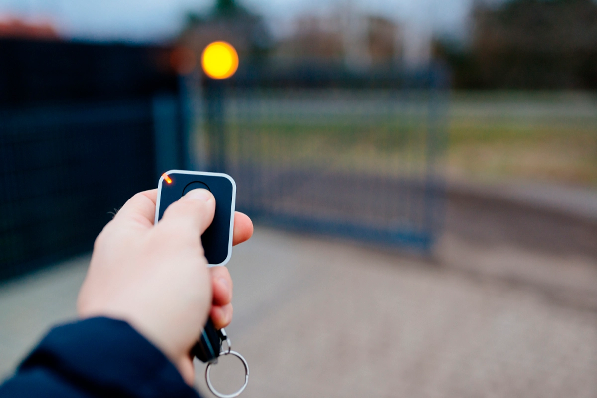 Cómo solucionar los problemas de programación de tu puerta de garaje