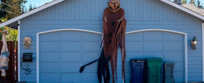 Cómo decorar tu puerta de garaje para las festividades