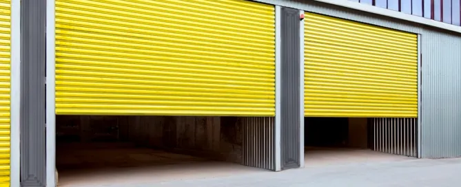 ¿Por qué automatizar una puerta industrial?