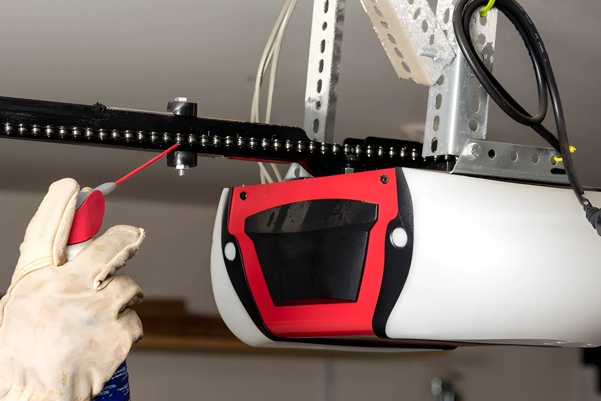 Guía de motorización, mantenimiento y seguridad de las puertas de garaje