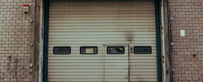 Mantenimiento mínimo, máxima durabilidad: Las puertas de garaje perfectas