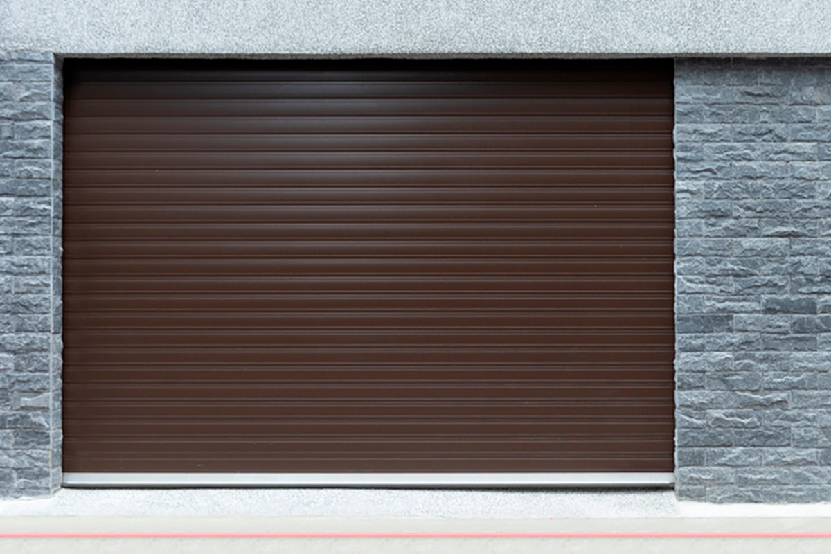 Instalación y mantenimiento de puertas de garajes enrollables: Lo que debes saber