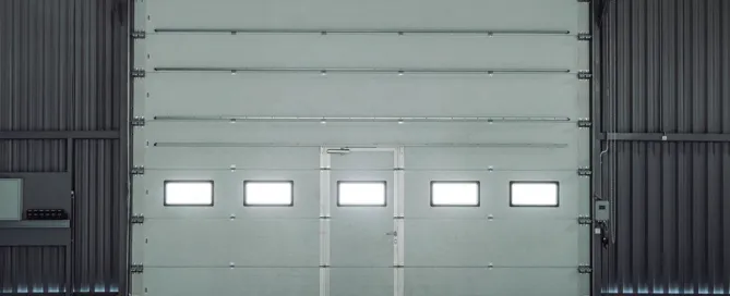 Ventajas de las puertas seccionales industriales para tu negocio