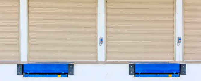 Integrando tecnología RFID en muelles de carga: beneficios y consideraciones