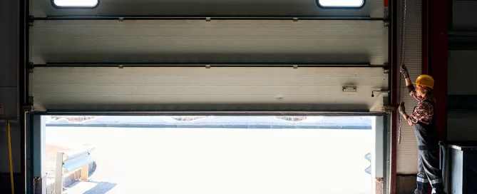 Cómo instalar una fotocélula en una puerta de garaje