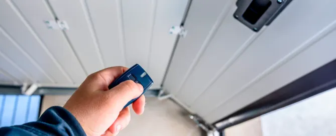 Reparar o reemplazar: Decisiones cruciales para tu puerta de garaje