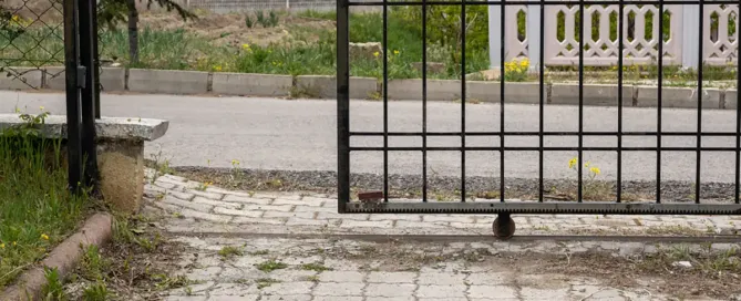 Averías más frecuentes en motores de puertas automáticas correderas