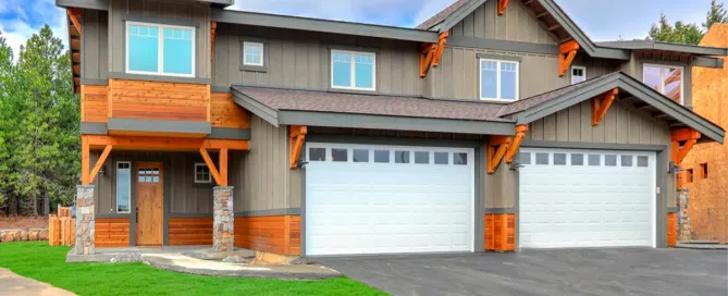 Consejos prácticos para preparar tu puerta de garaje para la primavera
