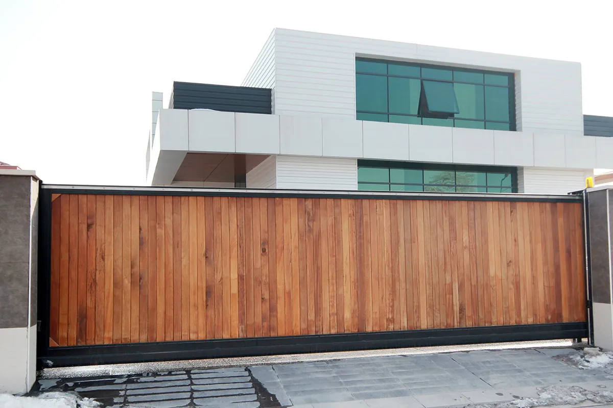 La importancia de la seguridad en la programación y configuración de las puertas automáticas correderas