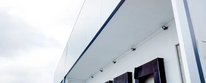 Tipos de abrigos para muelles: ¿Cuál elegir?