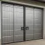 Consejos prácticos para la reparación de puertas batientes de garaje