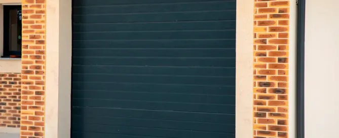 Evita errores comunes al comprar una puerta de garaje