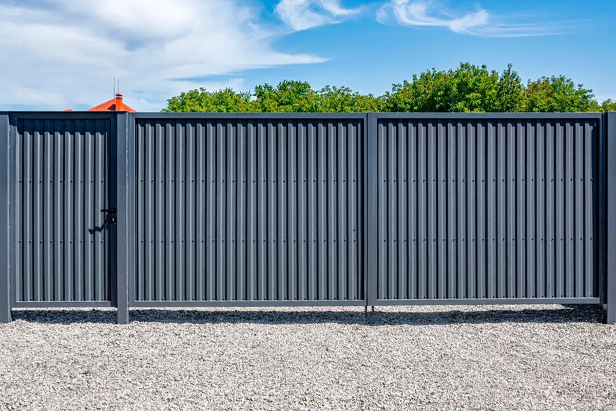 ¿Cómo se fabrica en cerrajería una puerta automática?