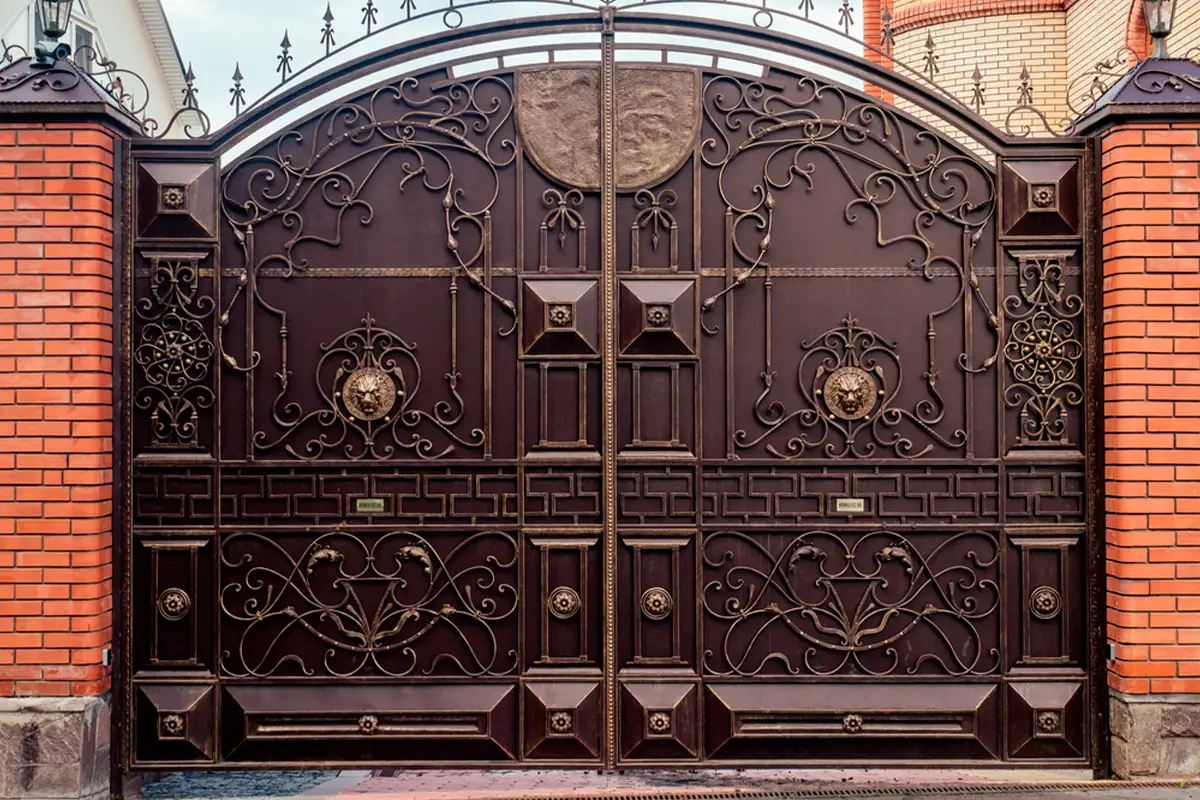 ¿Cómo se fabrica en cerrajería una puerta automática?