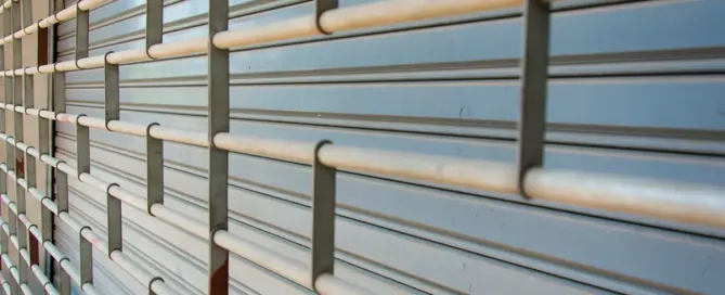 Tipos de cierres enrollables residenciales, comerciales e industriales